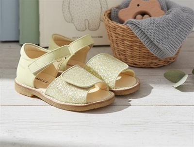 Angulus light yellow sandal glitter