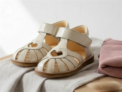 Angulus sandal buttermilk with patent and heart  