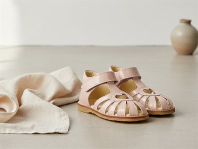 Angulus sandal buttermilk with patent and heart  