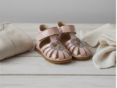 Angulus sandal buttermilk with patent and heart  