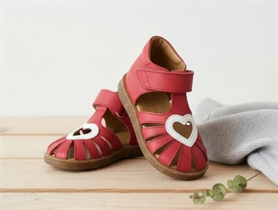 Angulus red off-white heart sandal