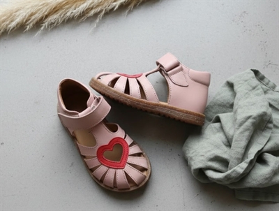 Angulus pale rose/red heart sandal