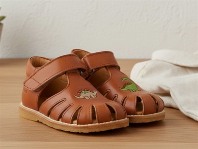 Angulus cognac weather embroidery sandal