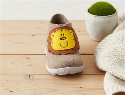 Superfit Happy slippers in beige wool felt with lion