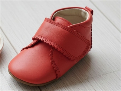 Pom Pom slippers bright red