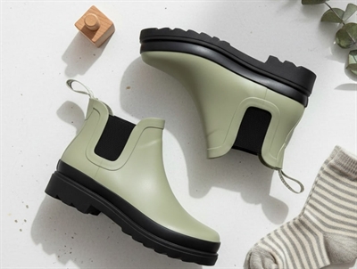 Angulus beige short rubber boot  