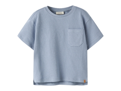 Lil Atelier t-shirt dusty blue with chest pocket