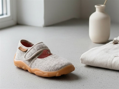 Bisgaard Maddy slippers sand-coloured wool with velcro