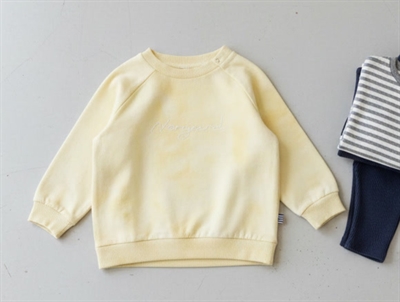 Mads Nørgaard pale banana sweatshirt Sirius
