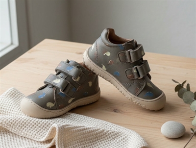 Bisgaard Hale shoes pink with ladybugs