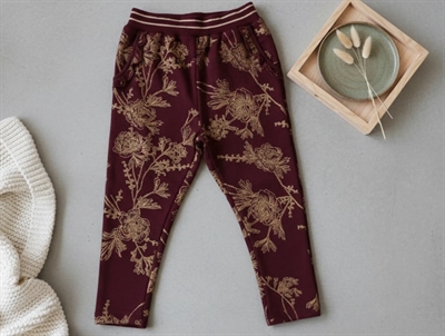 En Fant sweat pants vineyard wine flowers