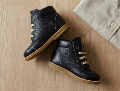 Angulus toddler shoes black with laces