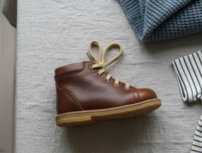 Angulus cognac shoes with laces