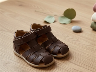 En Fant sandal potting soil