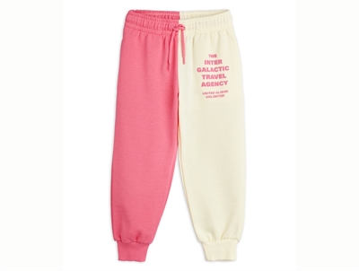Mini Rodini off-white/pink sweatpants with travel agency print