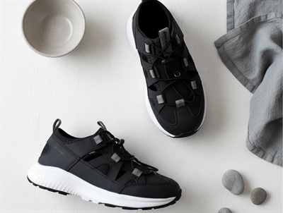 Viking black/grey Aery sandal