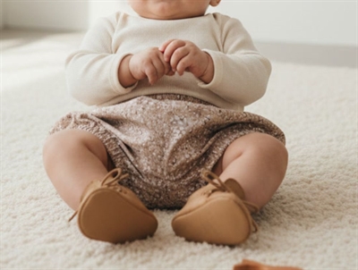 Wheat shorts Nappy misty rose flower