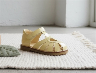 Angulus mellow yellow sandal with heart, glitter, and lacquer