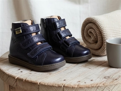 Bisgaard winter sneaker midnight metallic with velcro and TEX
