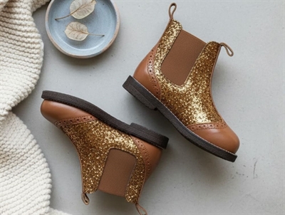 Angulus cognac/bronze glitter ankle boot with perforated pattern