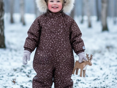 Wheat snowsuit Nickie cone and flowers