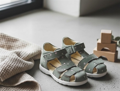 Bundgaard Sofus sandal with strawberry