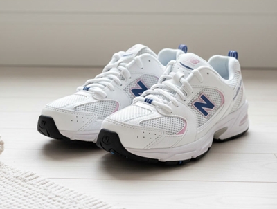 New Balance 530 sneaker linen with mesh and lace-up closure