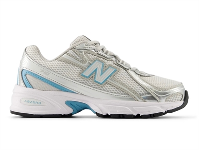 New Balance 740 Kids navy sneaker with laces