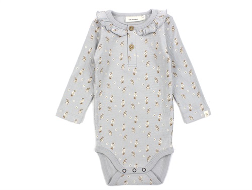 Lil Atelier harbor mist body flowers