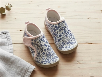 Wheat blue flower meadow bathing shoes/sandals Shawn
