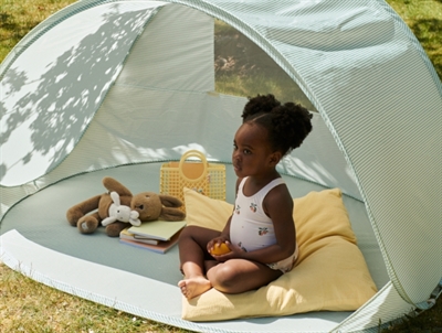 Liewood Cassie pop-up beach tent peppermint/creme de la creme striped UV40+