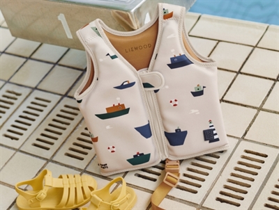 Liewood Dove swim vest sandy with boat print