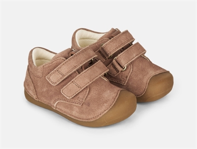 Bundgaard Petit Low prewalker with strawberry
