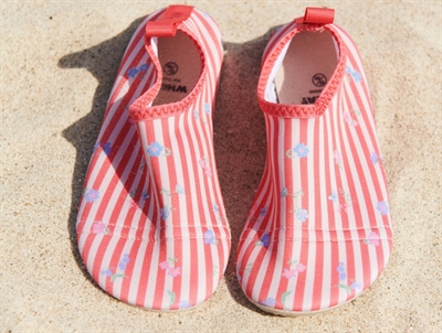Wheat Shawn swim/beach shoes blue with swim print